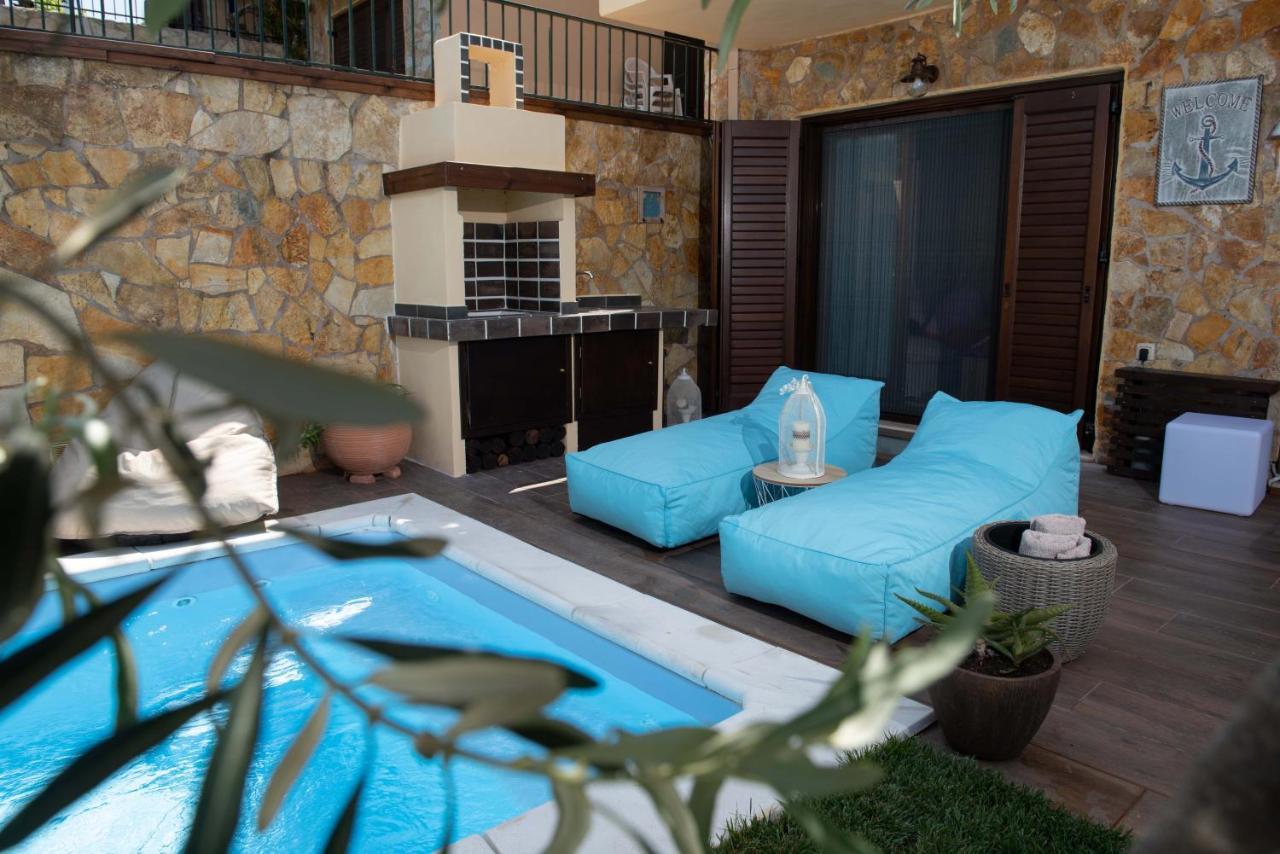 Dandy Villas Nea Roda - Melodic Waves - Private - Pool - Parking - Cellar Exteriér fotografie