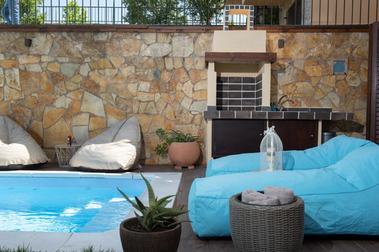 Dandy Villas Nea Roda - Melodic Waves - Private - Pool - Parking - Cellar Exteriér fotografie