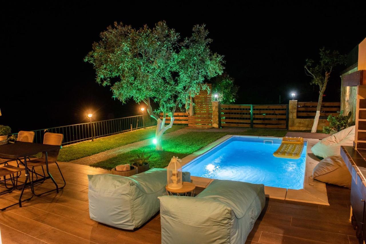 Dandy Villas Nea Roda - Melodic Waves - Private - Pool - Parking - Cellar Exteriér fotografie