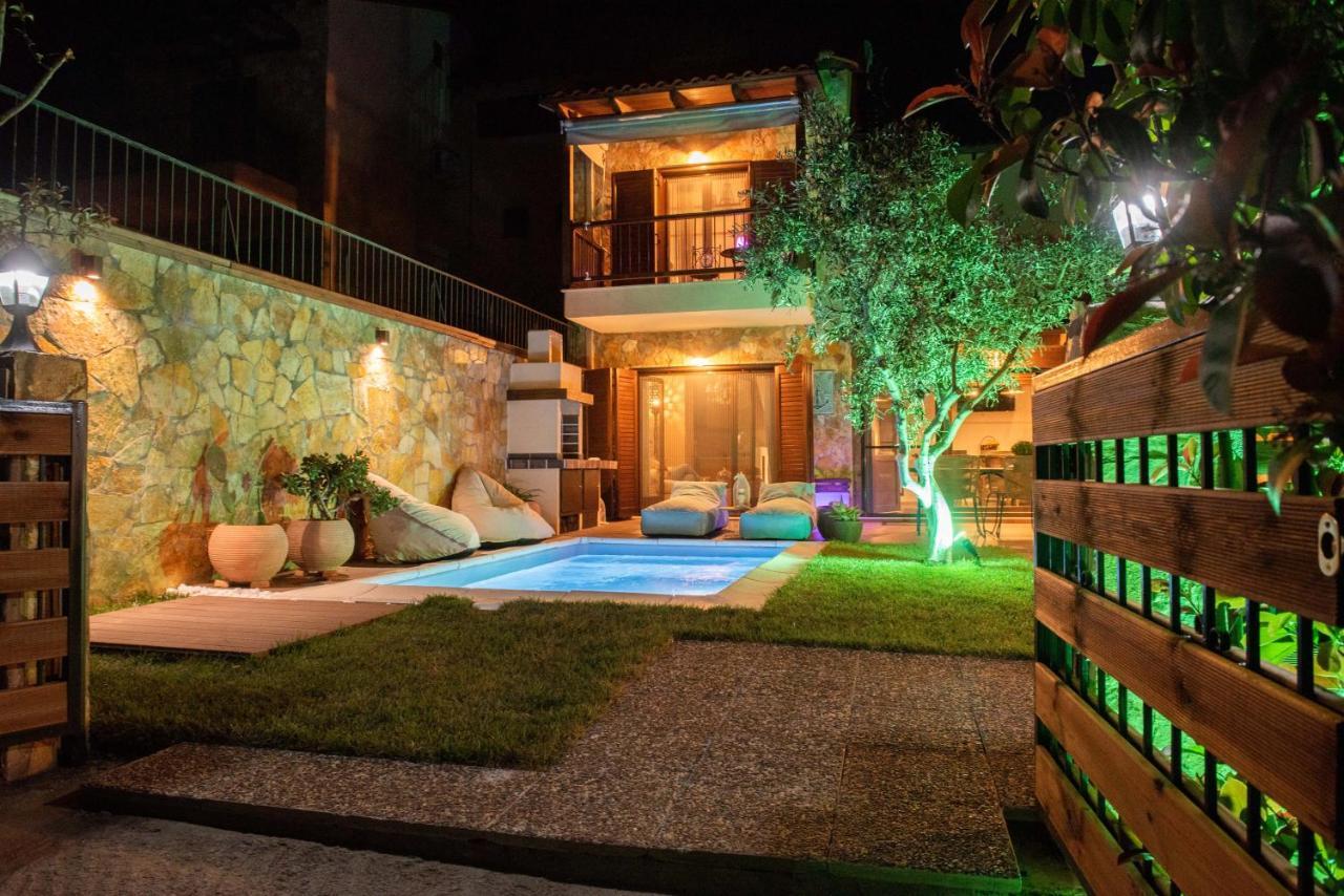 Dandy Villas Nea Roda - Melodic Waves - Private - Pool - Parking - Cellar Exteriér fotografie
